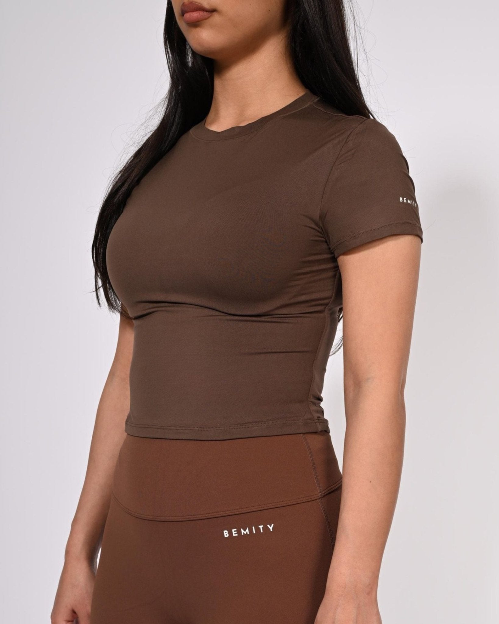 BEMITY CROP Tränings T-shirt - TRÄNING & PERFORMANCE BUTIKEN