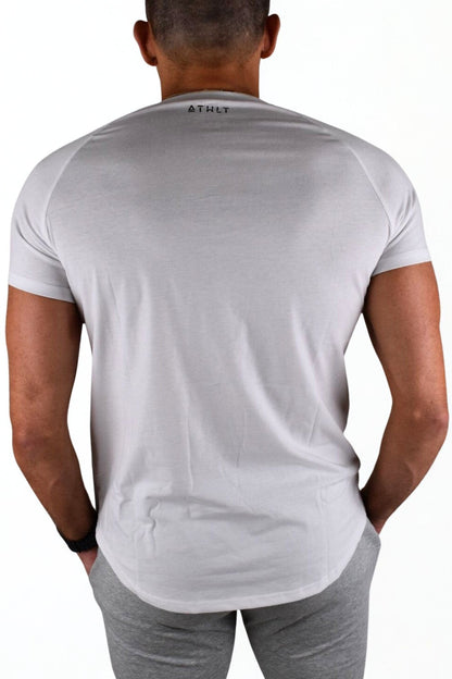 Herr slim fit T-shirt | ATHLT logga på bröstet - TRÄNING & PERFORMANCE BUTIKEN