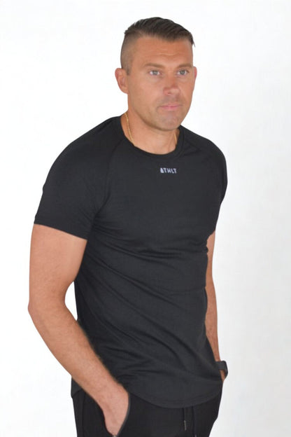 Herr slim fit T-shirt | ATHLT logga på bröstet - TRÄNING & PERFORMANCE BUTIKEN