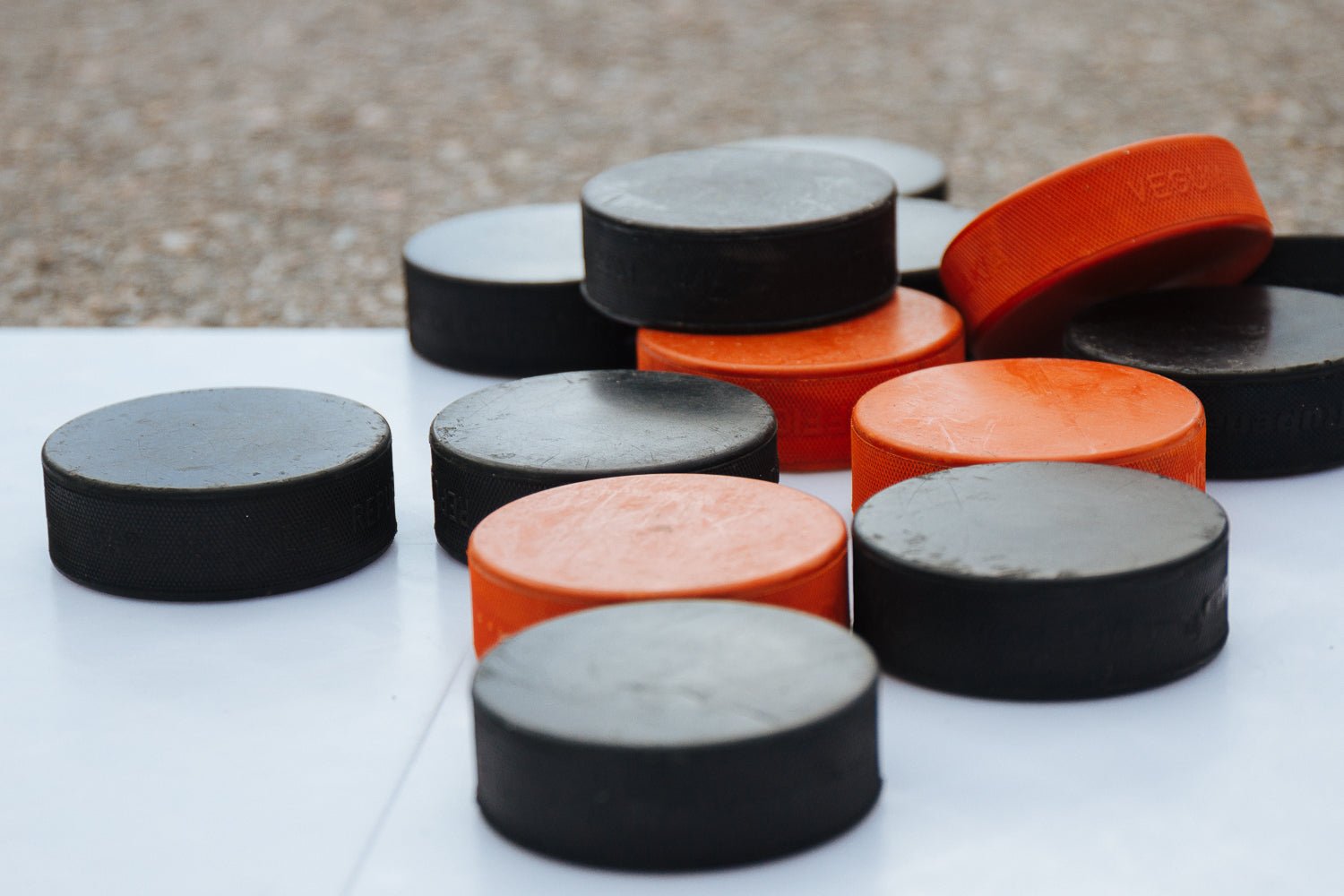 Hockeypuck Träningspuck – Smetfri matchkvalitet 5-pack - TRÄNING & PERFORMANCE BUTIKEN