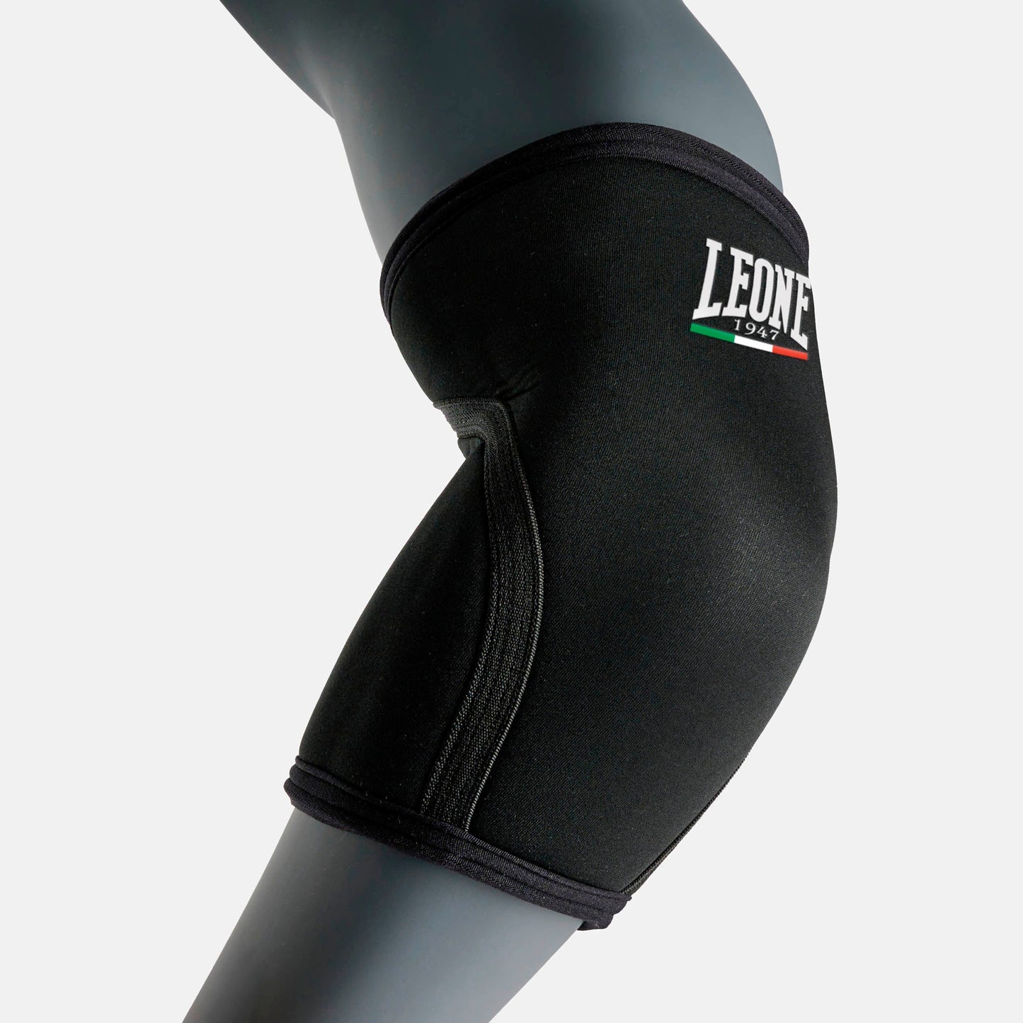Leone 1947 Armbågsskydd AC802 - TRÄNING & PERFORMANCE BUTIKEN