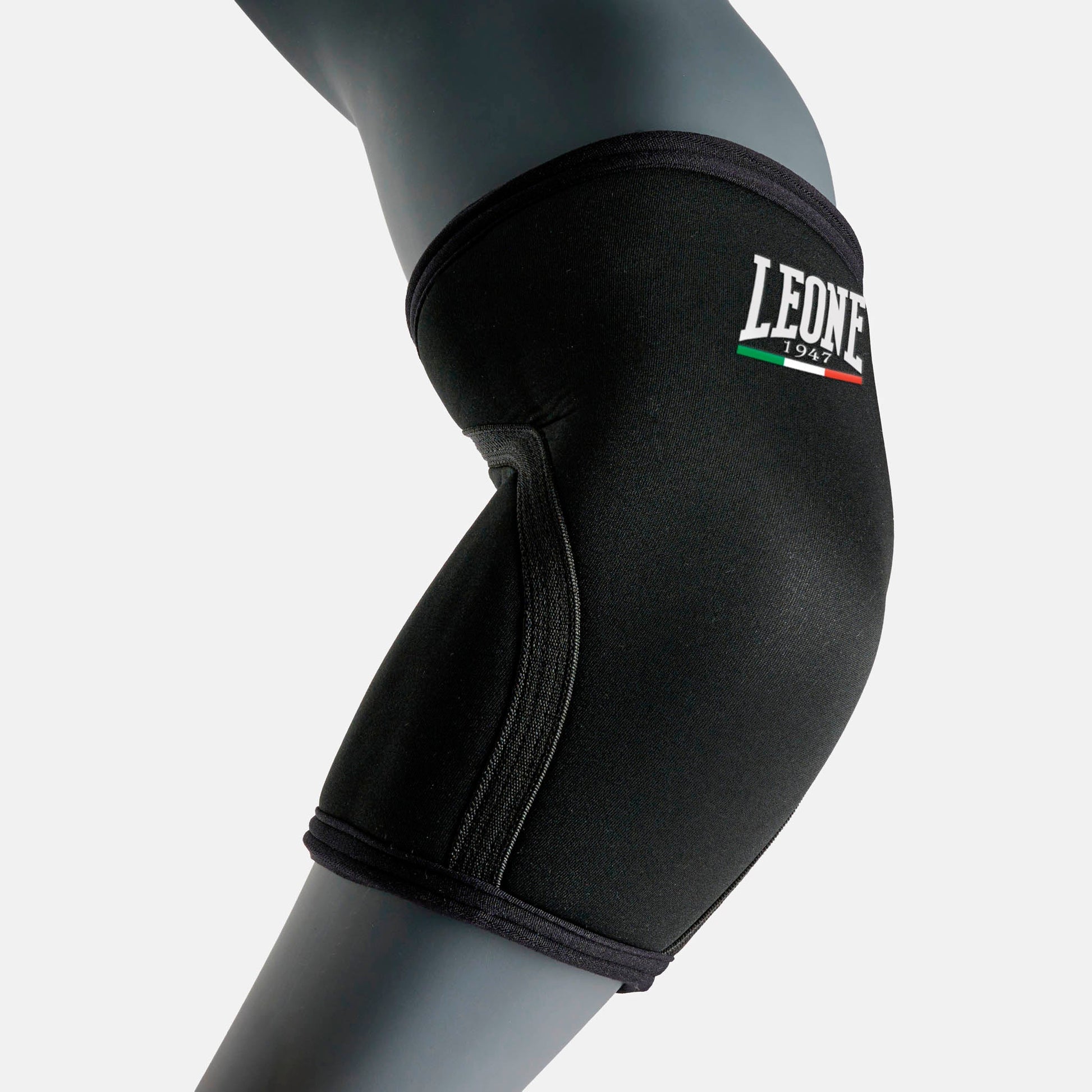 Leone 1947 Armbågsskydd AC802 - TRÄNING & PERFORMANCE BUTIKEN