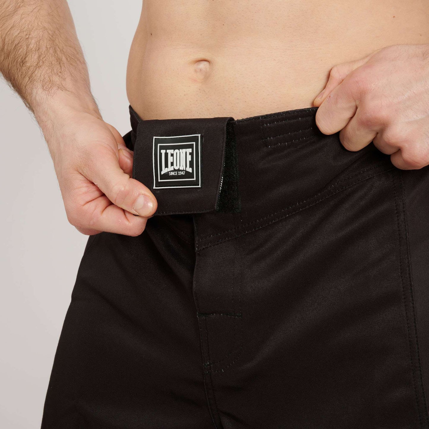 Leone 1947 MMA Shorts AB957F REVO FLUO - TRÄNING & PERFORMANCE BUTIKEN