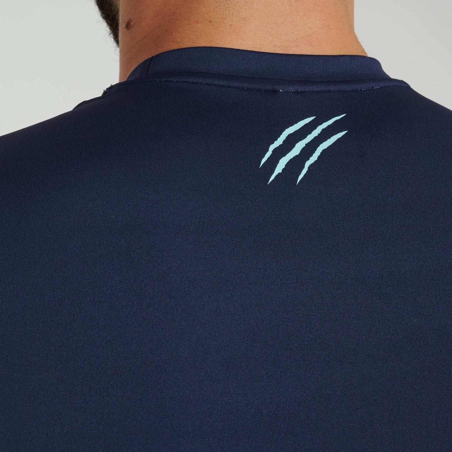 Leone 1947 Rashguard AB909 - TRÄNING & PERFORMANCE BUTIKEN