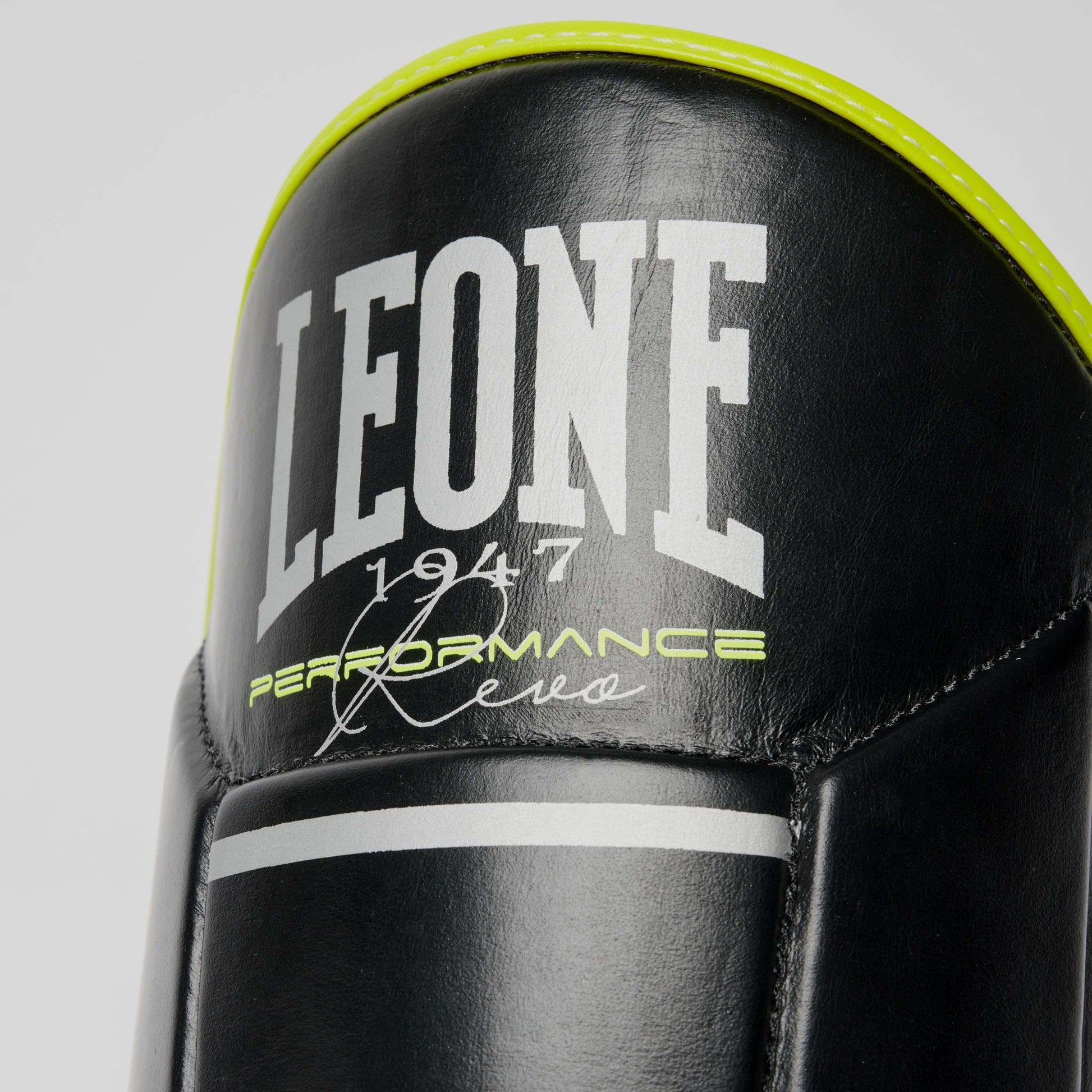 Leone 1947 Revo Fluo Benskydd – För Kampsport & Träning PT160F - TRÄNING & PERFORMANCE BUTIKEN