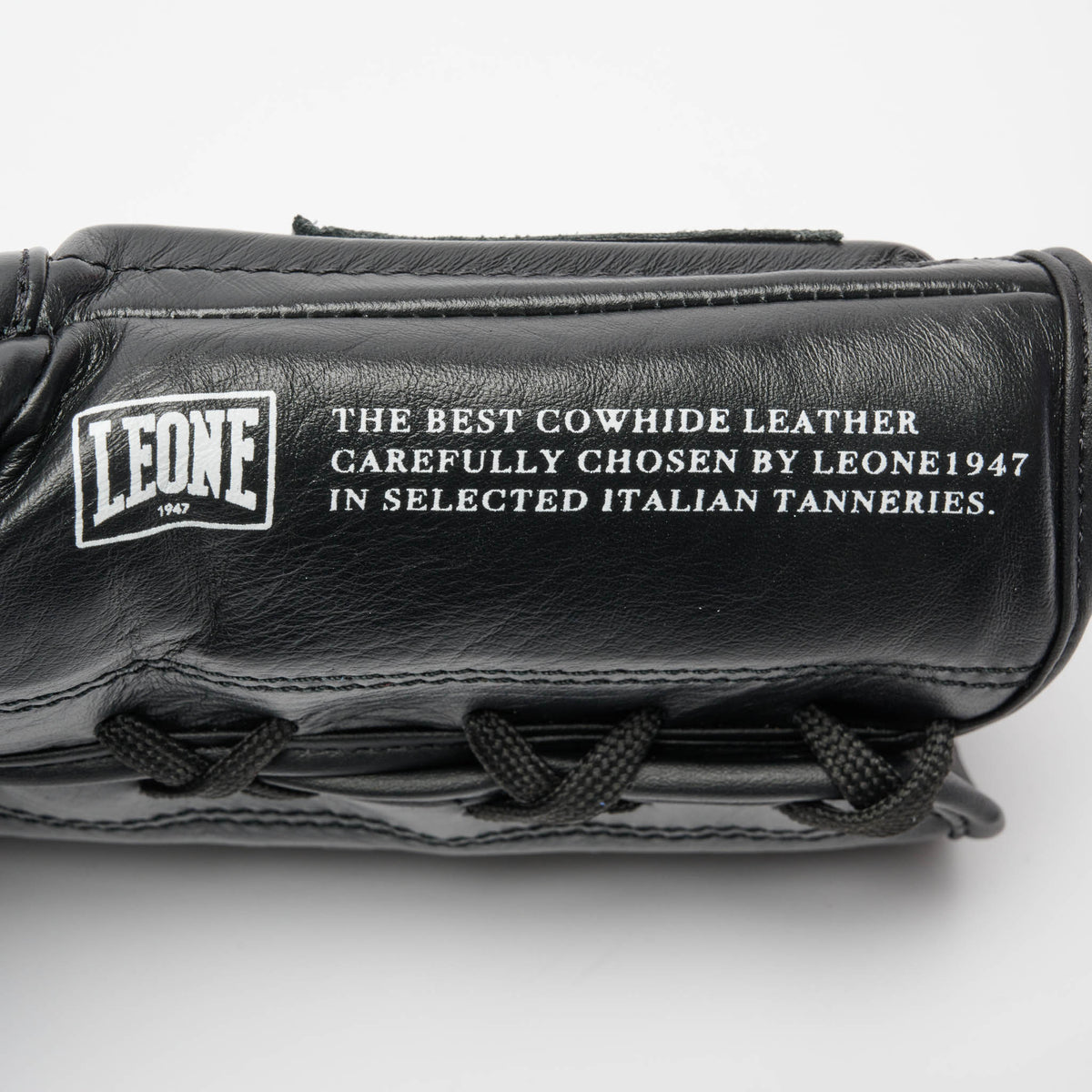 Leone 1947 The Greatest Boxningshandskar med snörning GN111L - TRÄNING & PERFORMANCE BUTIKEN