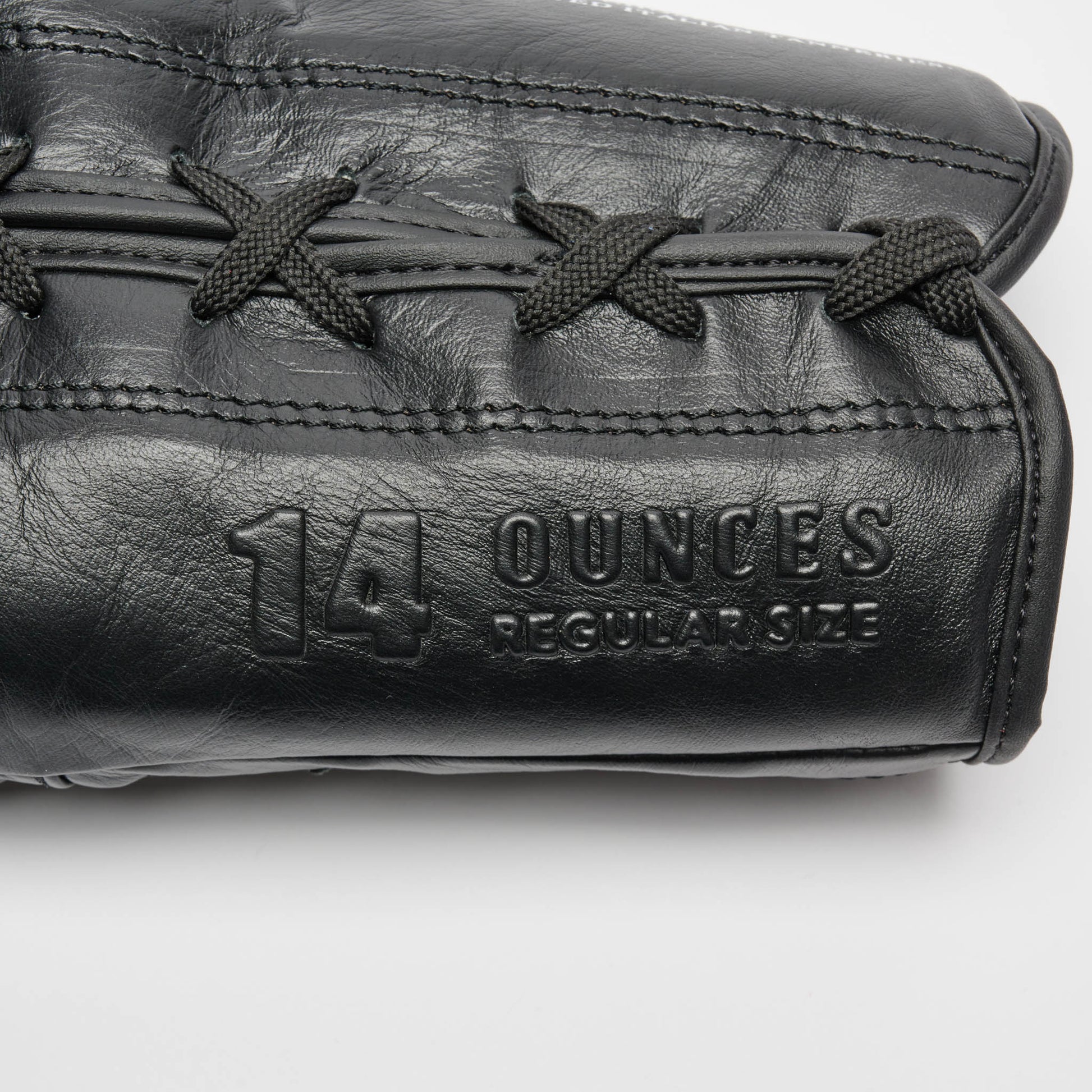 Leone 1947 The Greatest Boxningshandskar med snörning GN111L - TRÄNING & PERFORMANCE BUTIKEN