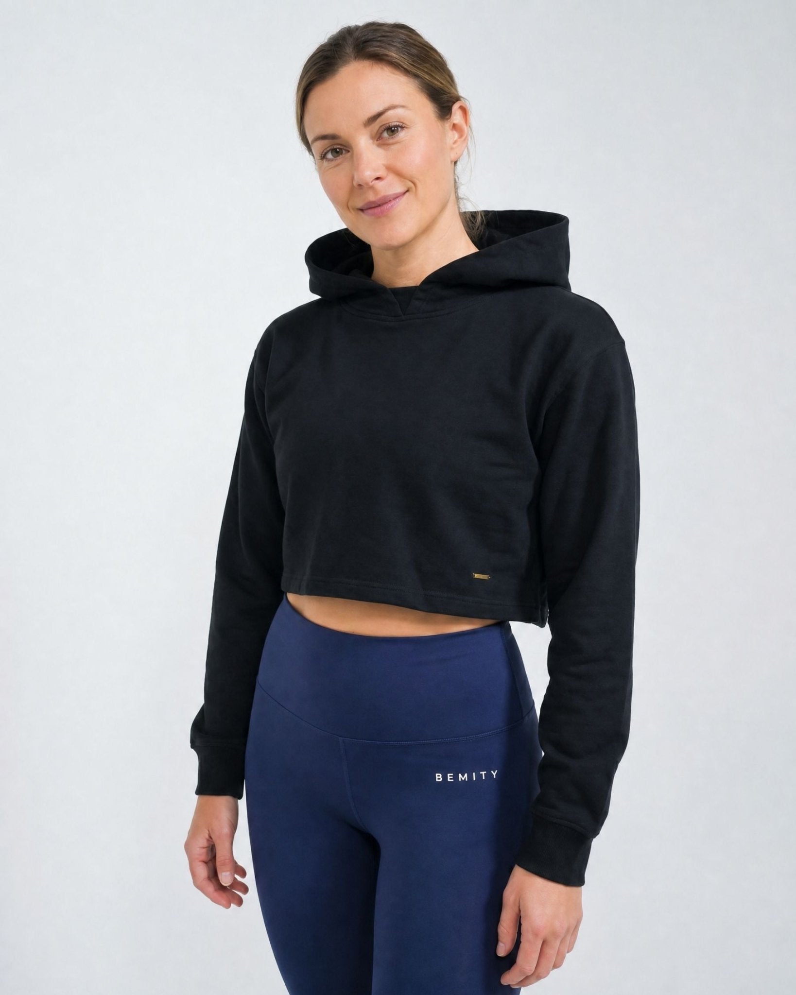 MISS ON Crop Hoodie - TRÄNING & PERFORMANCE BUTIKEN