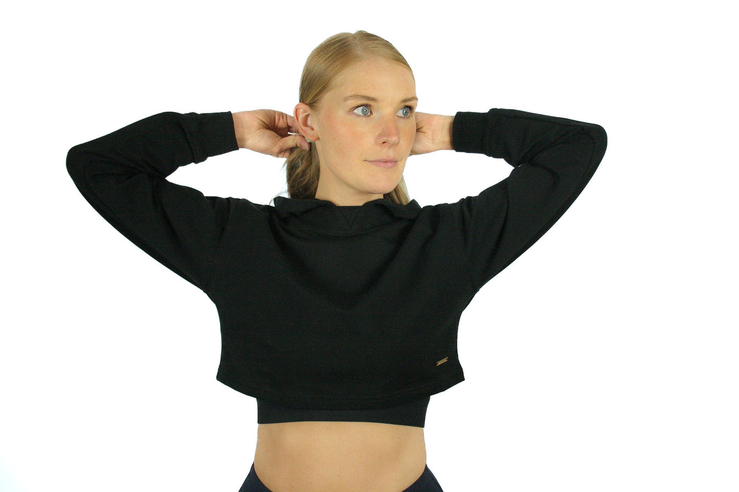 MISS ON Crop Hoodie - TRÄNING & PERFORMANCE BUTIKEN