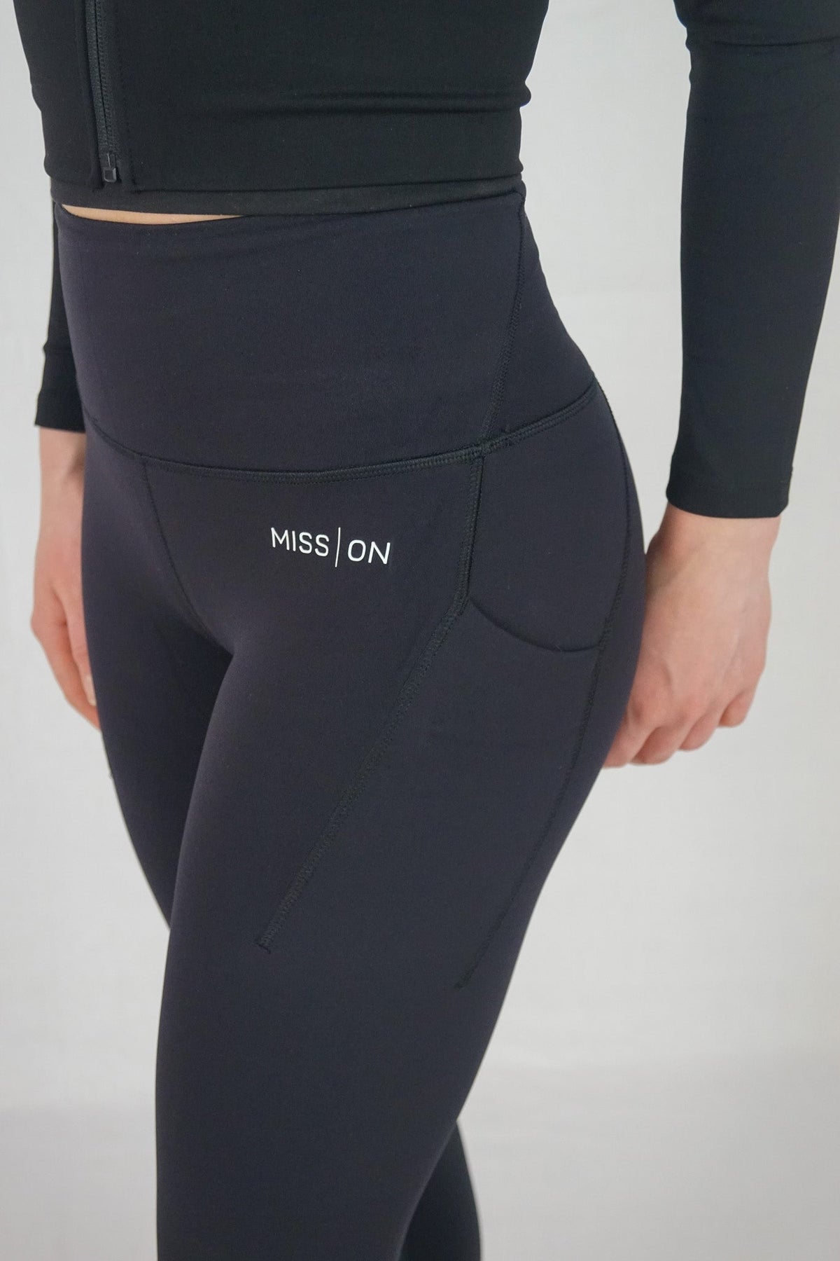 MISS ON POCKET Träningstights - TRÄNING & PERFORMANCE BUTIKEN