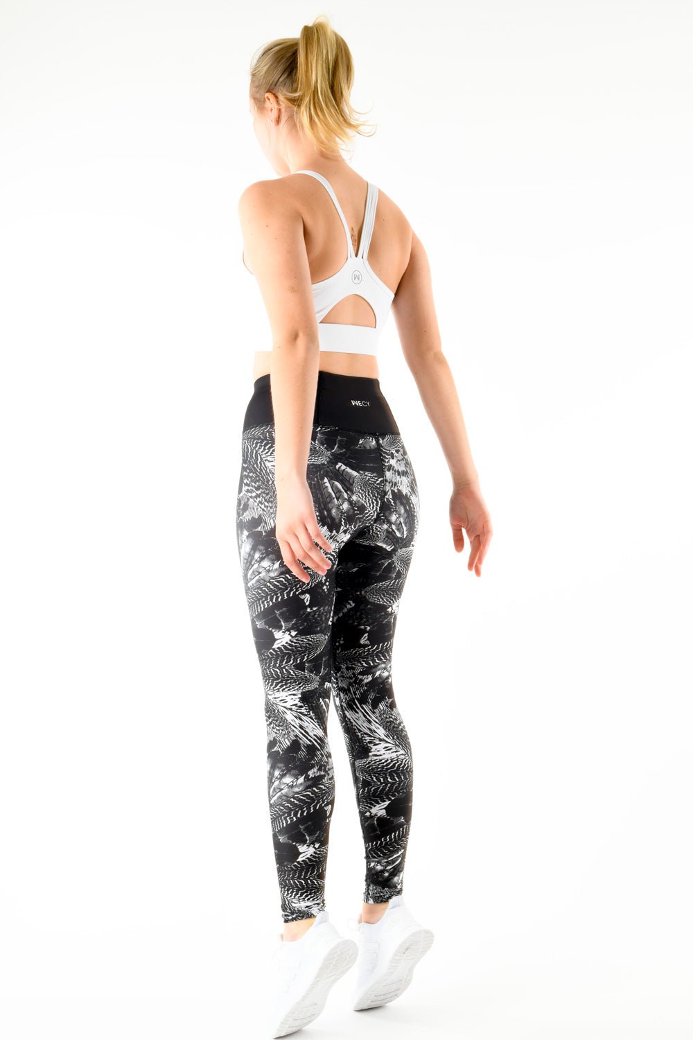 Nimbus Light Support Bra - Crispy White - TRÄNING & PERFORMANCE BUTIKEN