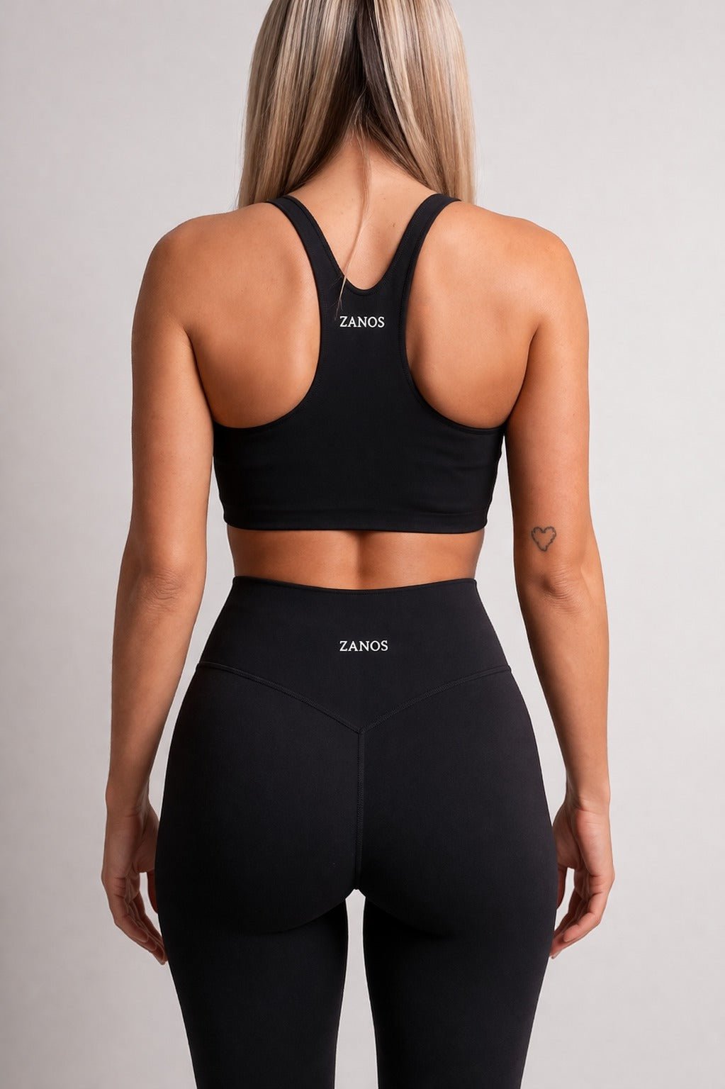 NOIR Sculpt Bra Black - TRÄNING & PERFORMANCE BUTIKEN