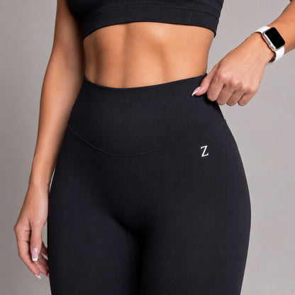 NOIR Yoga Leggings Black - TRÄNING & PERFORMANCE BUTIKEN