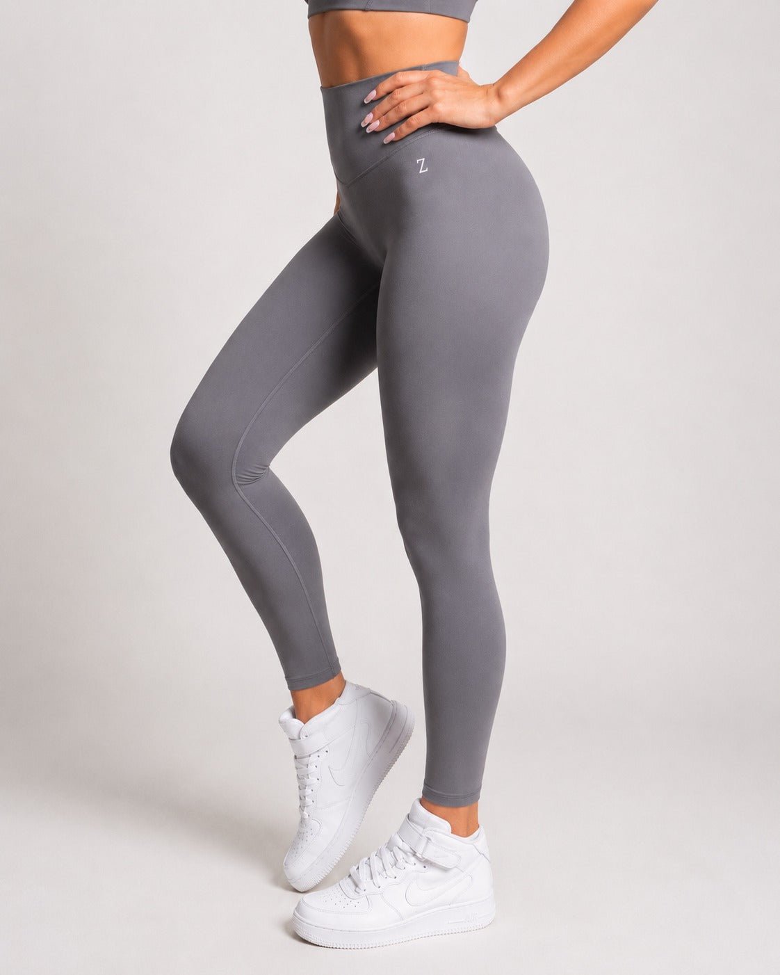 NOIR Yoga Leggings Grey - TRÄNING & PERFORMANCE BUTIKEN